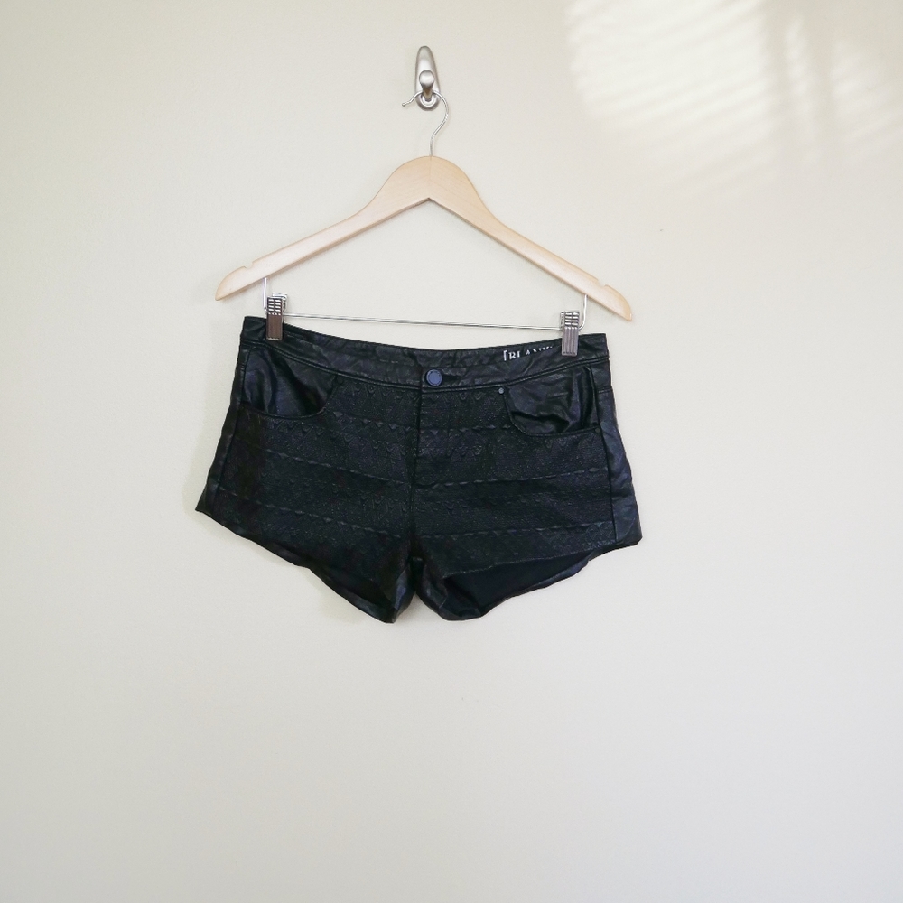 Blank NYC Bum Chum Shorts Black Size 26